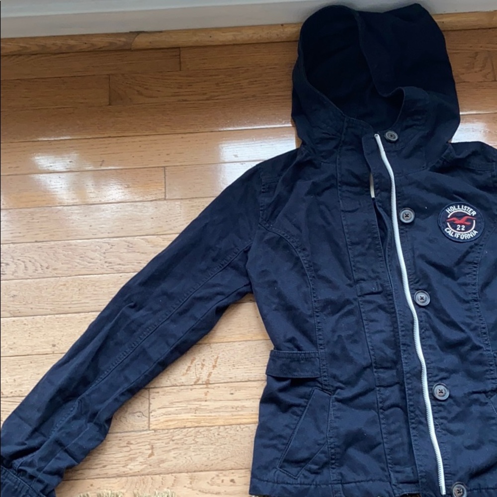 Hollister hooded navy jacket (s)